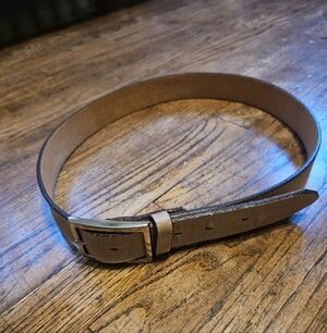 Justin's Topgrain Cowhide Belt Made In US